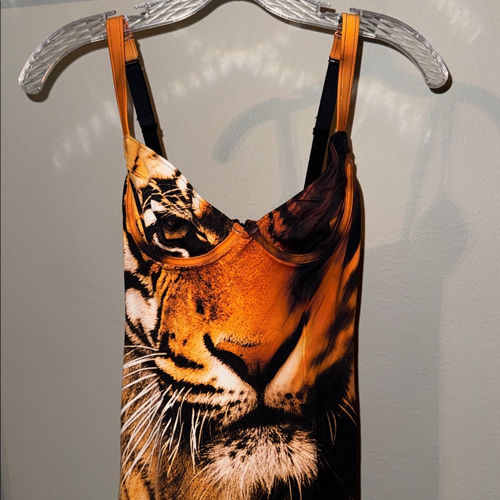 🔥NWT Roberto Cavalli x SKIMS Underwire Dress Tiger Face Print 🔥🔥🔥 - Picture 9 of 12
